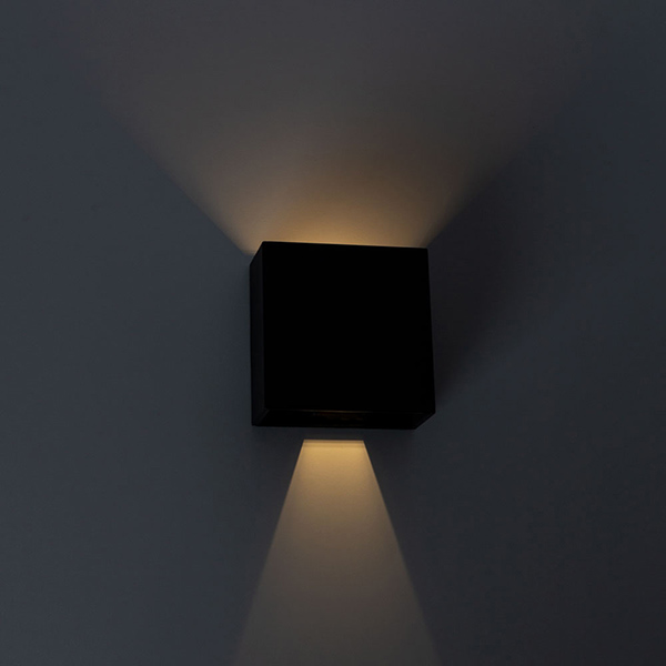 Настенный светильник Arte Lamp Algol A1445AL-1BK, арматура черная, плафон пластик черный, 12х5 см