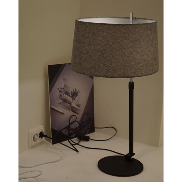 Интерьерная настольная лампа Maytoni Bergamo MOD613TL-01B, арматура хром / черный, плафон ткань серая, 33х33 см