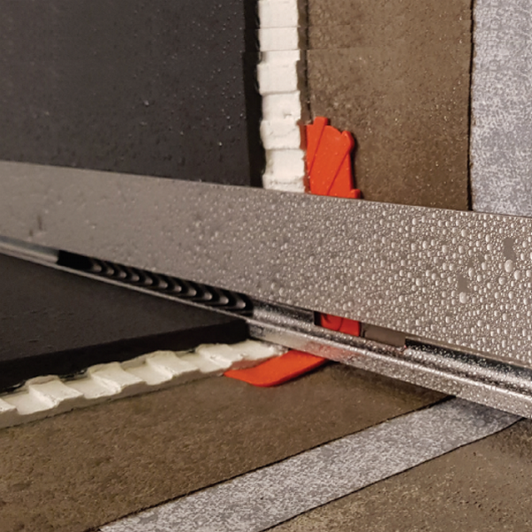 Душевой лоток Berges Wall 091156 с решеткой 60x5 см, боковой выпуск, с возможностью изменения длины, цвет хром глянец