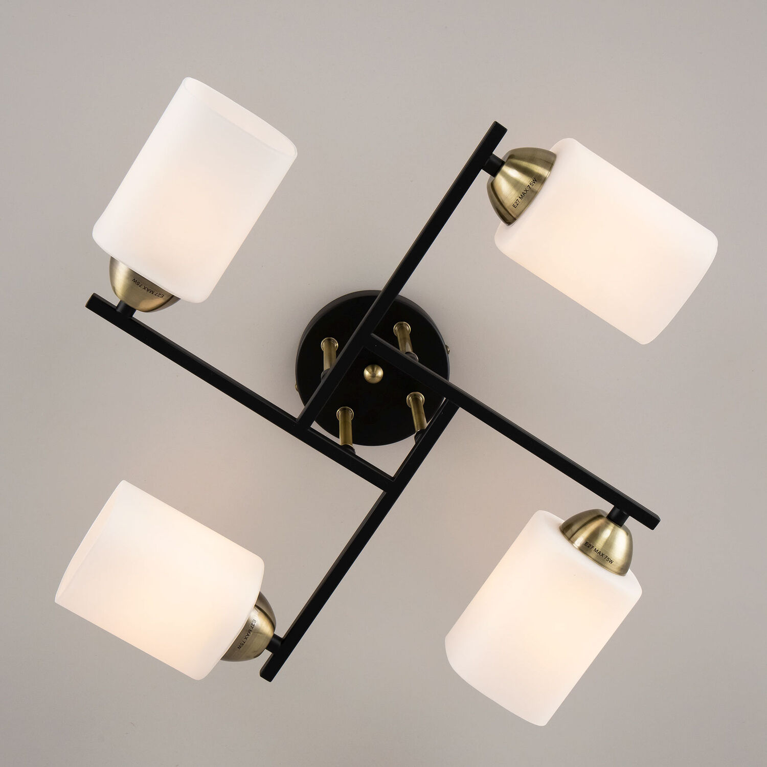 Потолочная люстра Citilux Генри CL130245, арматура бронза / чрная, плафоны стекло белое - фото 1