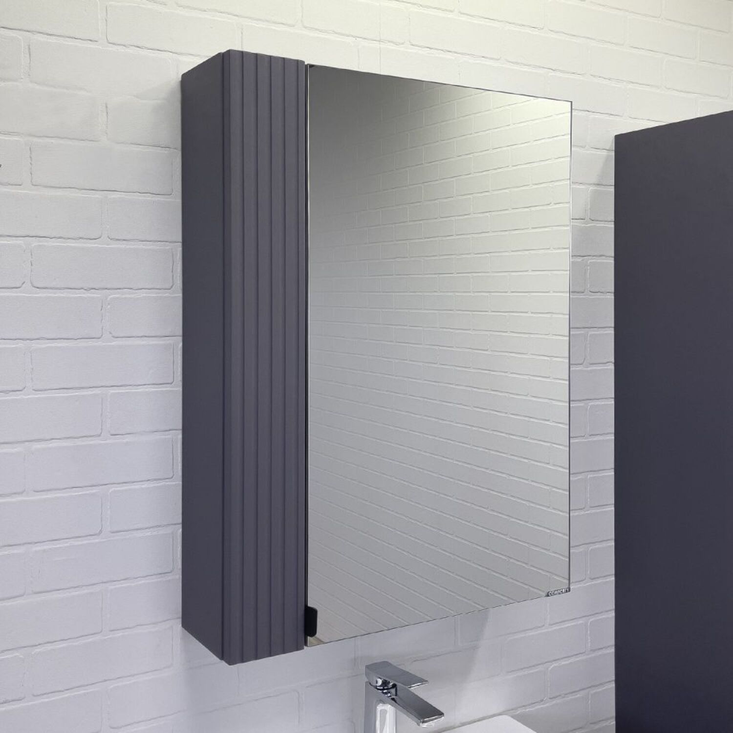 Шкаф-зеркало Comforty Лима 60, цвет антрацит