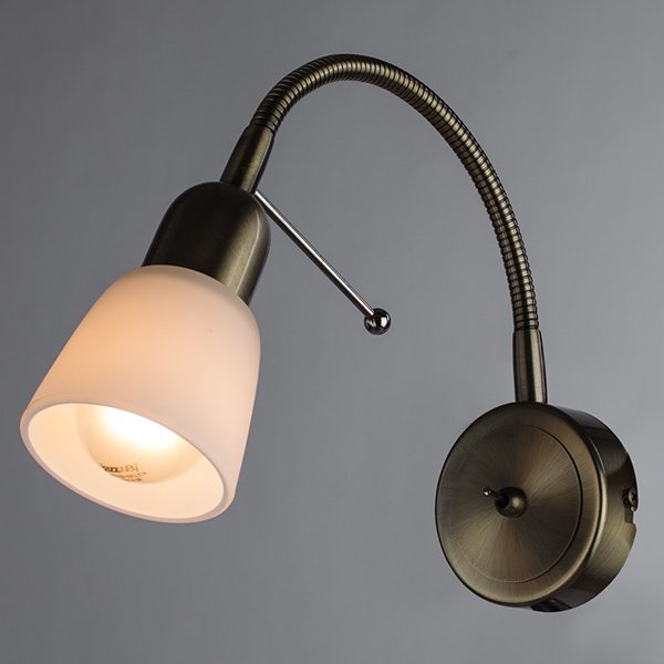 Бра Arte Lamp Lettura A7009AP-1AB, арматура бронза, плафон стекло белое, 7х34 см - фото 1