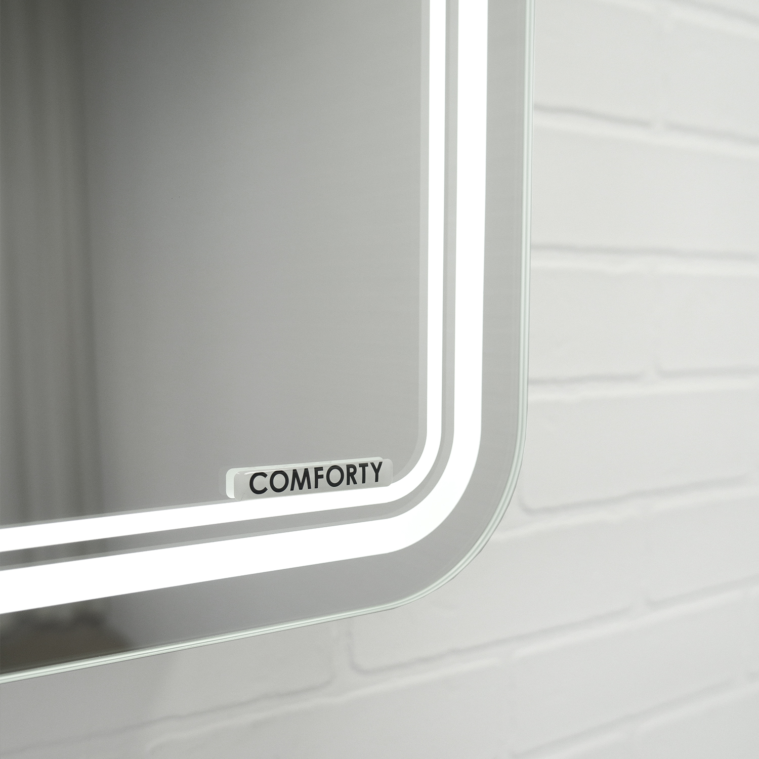 Шкаф-зеркало Comforty Нео 60, с подсветкой, бесконтактным сенсором - фото 1