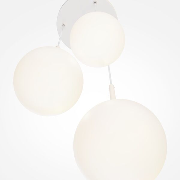 Подвесной светильник Maytoni Basic Form MOD321PL-03W, арматура матовая белая, плафон стекло белое - фото 1