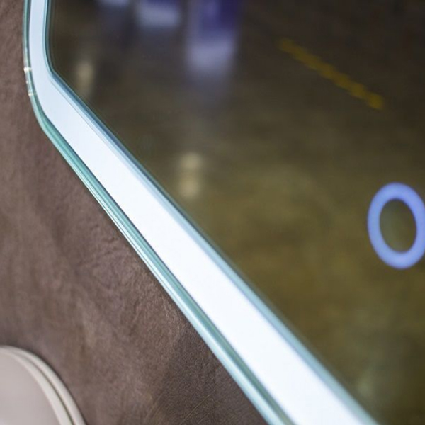 Зеркало Art & Max Vita 50x80, с подсветкой и диммером - фото 1