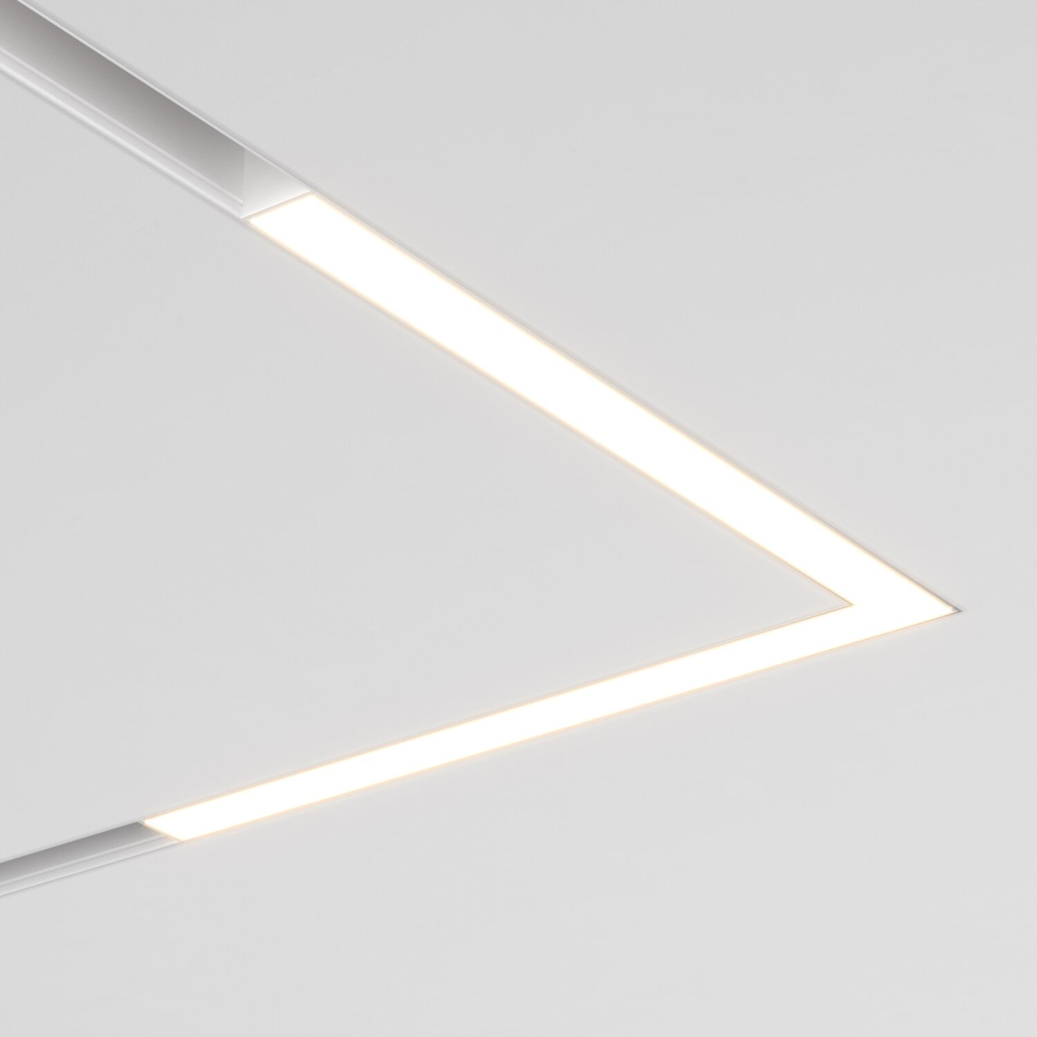 Трековый светильник Maytoni Basis Angle TR042-2-24W3K-W, арматура белая    - фото 1