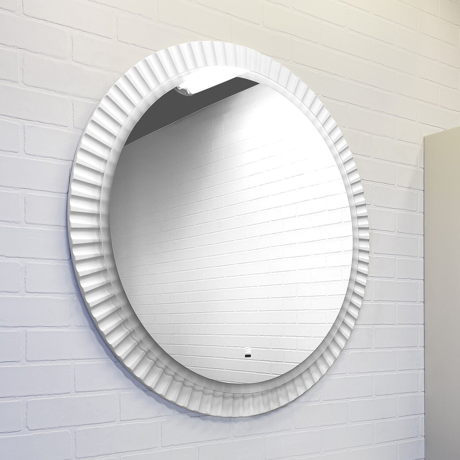 Зеркало Comforty Мадрид 90x90, с подсветкой, функцией антизапотевания, цвет белый глянец