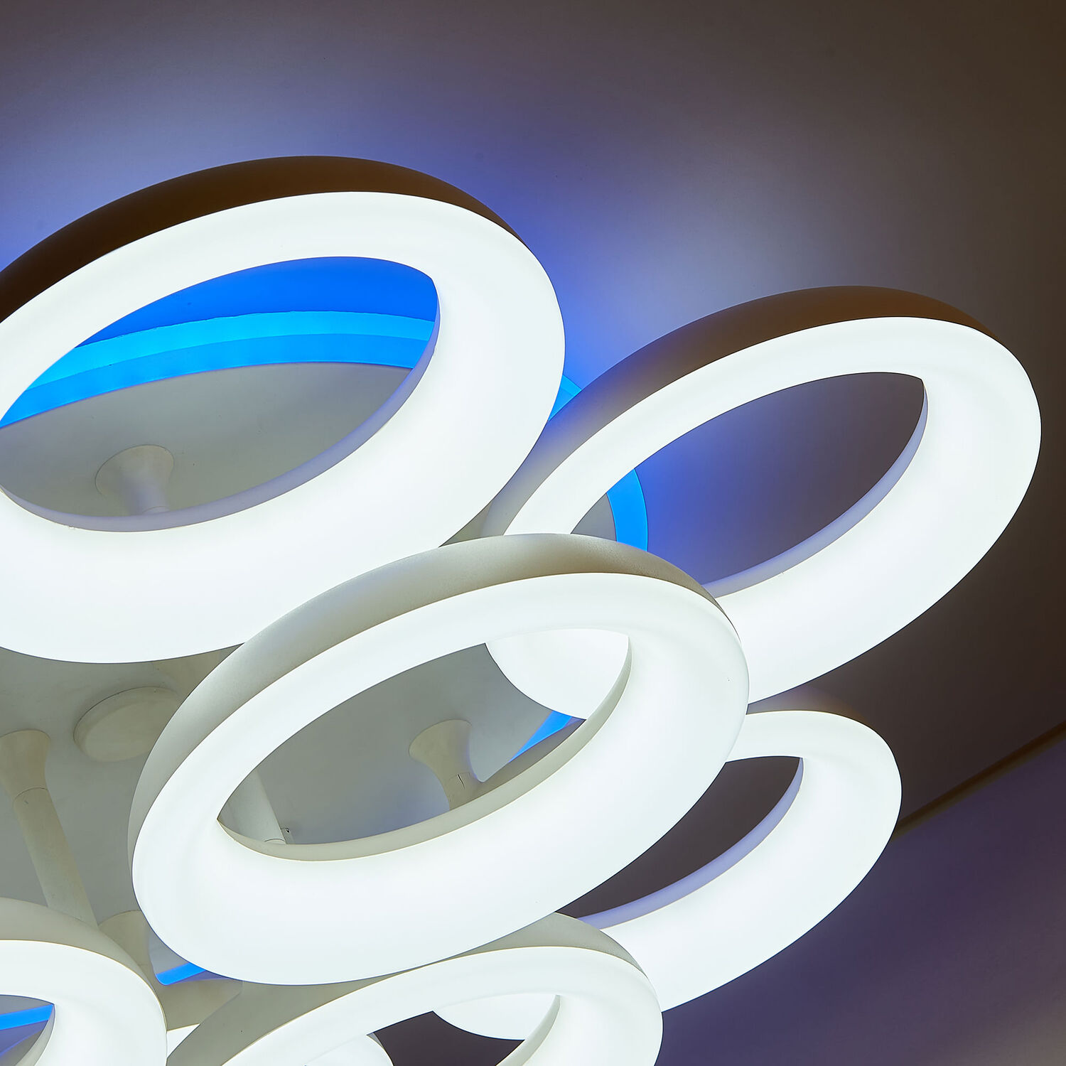 Потолочная люстра Citilux Паркер Смарт CL225A190E, арматура белая, плафоны полимер белый - фото 1