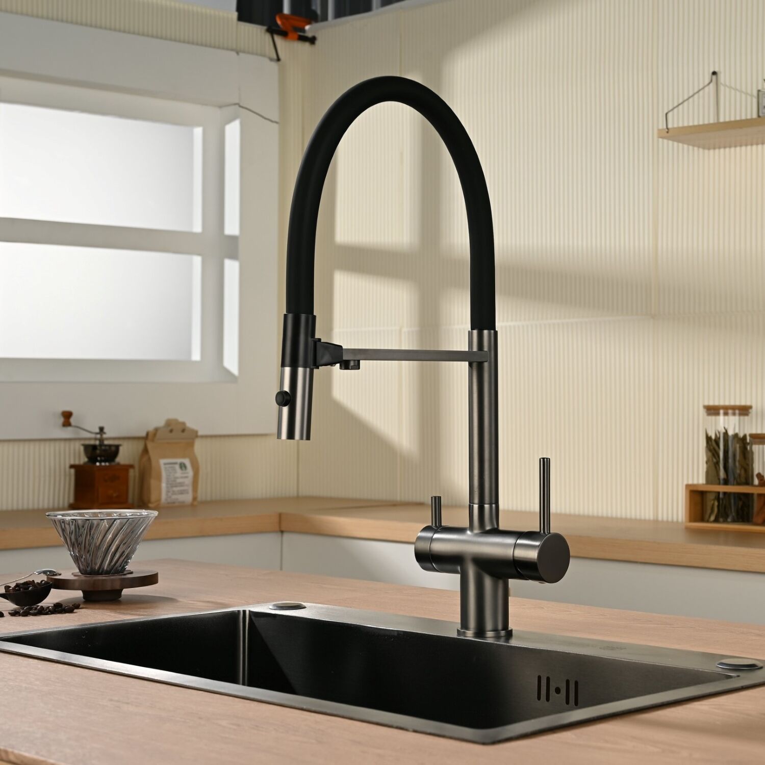 Смеситель Vincea VKF-120GM для кухни, с гибким изливом, цвет вороненая сталь - фото 1