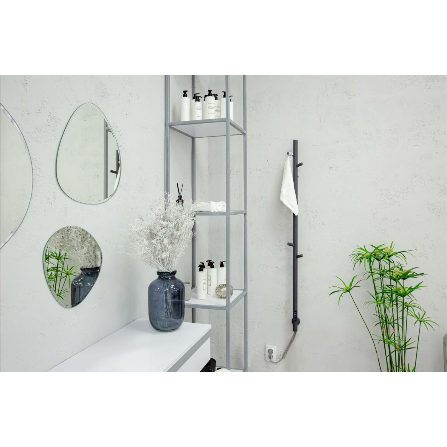 Полотенцесушитель Vincea VTD-1DGE 15х140 электрический, цвет графит - фото 1