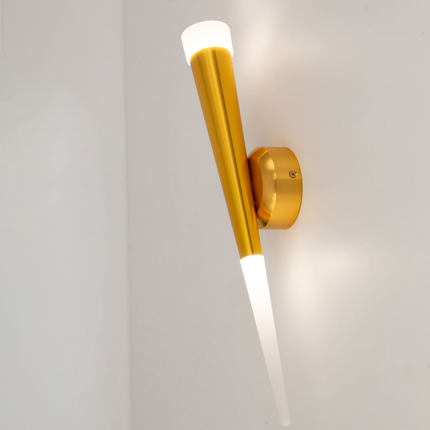 Бра Citilux Вегас CL227312, арматура золото, плафоны полимер белый - фото 1