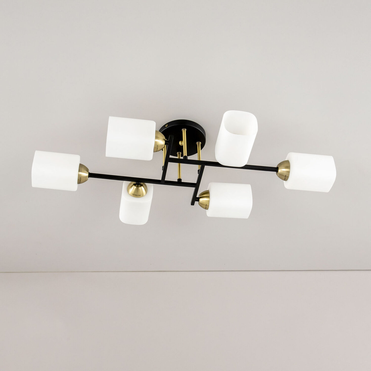 Потолочная люстра Citilux Генри CL130265, арматура бронза / чрная, плафоны стекло белое - фото 1